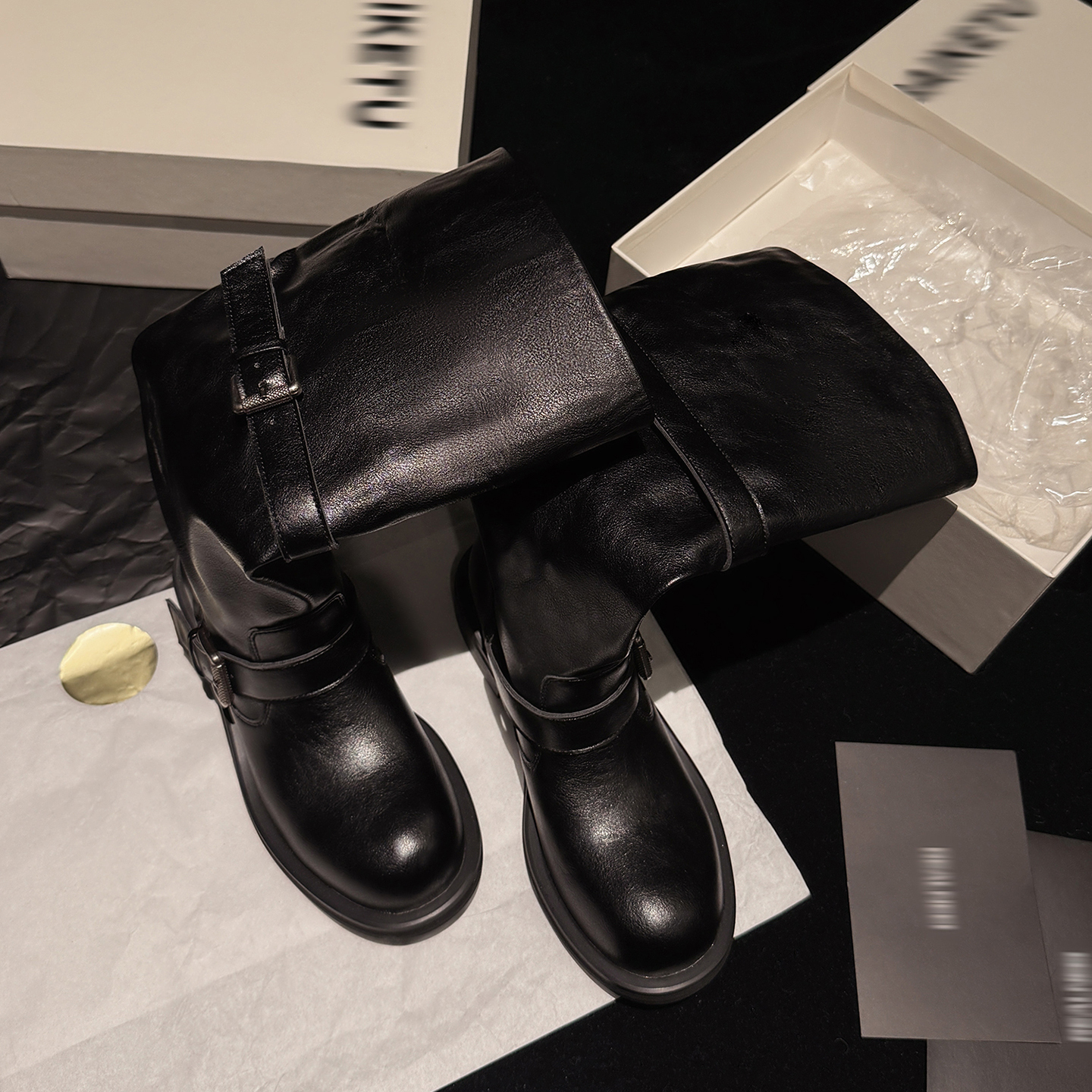 圆圆妈2025冬季欧美长靴时尚气质粗跟皮带扣宽松显瘦高筒骑士靴女 - 图2