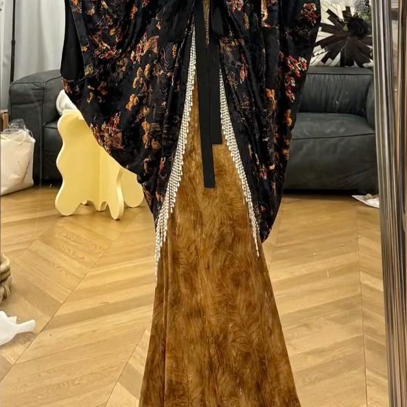 2024早秋新款新中式重工流苏珠大开衫印花网纱弹力双层围巾吊带裙 - 图3