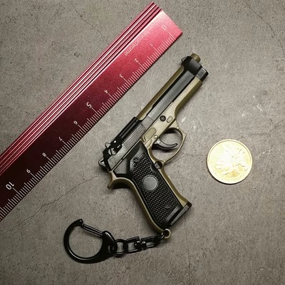 1:3M92&M1911枪模钥匙扣塑料玩具可分解插取弹匣不可发射STINGTOY-图0