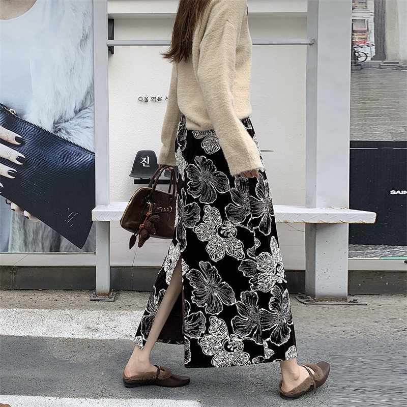 轻奢刺绣亮片丝绒半身裙女2025秋冬新款高腰印花中长开叉直筒裙子,淘宝优惠券,粉丝福利购,淘宝优惠卷