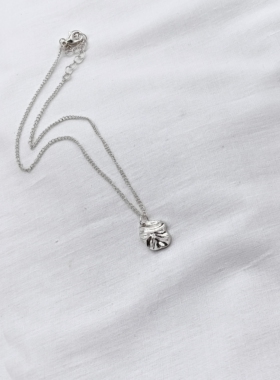 青岛外贸流行饰品欧美原单个性小众简约抽象卡脖链精品项链