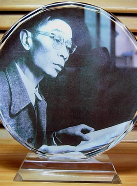 纪念品礼物人偶模型水晶摆件