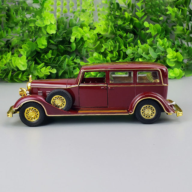 Retro classic car alloy 132 sound and light return toys