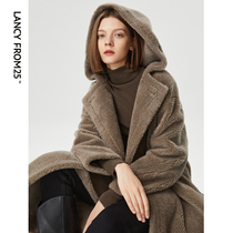 The Longzi pure wool coat female winter new French style medium long style with cap teddy grain wool coat advanced sensation