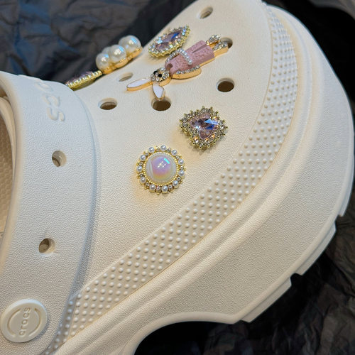 【白露同款】洞洞鞋配饰高级感适配crocs卡骆驰鞋花鞋扣diy可拆卸 - 图1