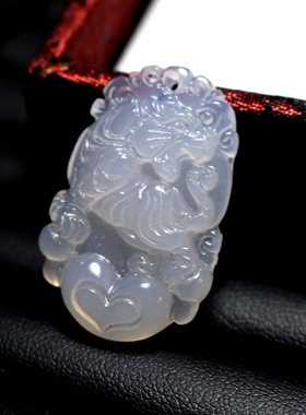 天然白玛瑙十二生肖吊坠女属虎本命年挂件龙年护身符水晶项链玉石