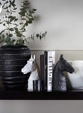 L'OBJET马头书立艺术创意摆件