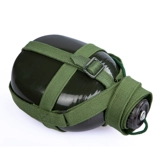 Старомодный вместительный и большой зеленый чайник, увеличенная толщина