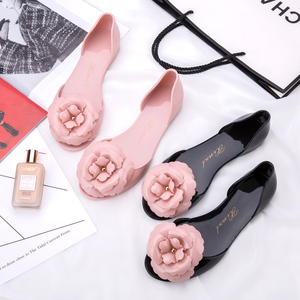 山茶花鱼嘴凉鞋果冻鞋