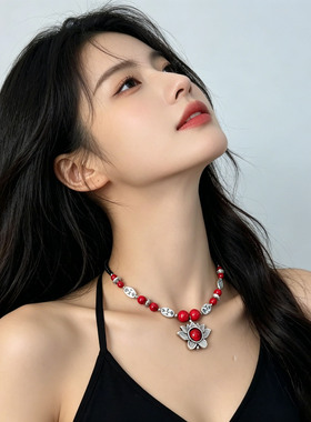久美俪红串珠莲花吊坠锁骨链