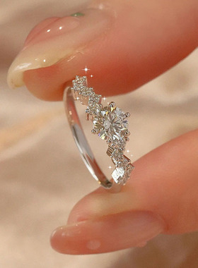 莫桑钻戒指女小众设计轻奢高级感玫瑰金莫桑石求婚戒2026新款爆款