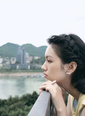 高颜值平衡木耳钉女独特漂亮