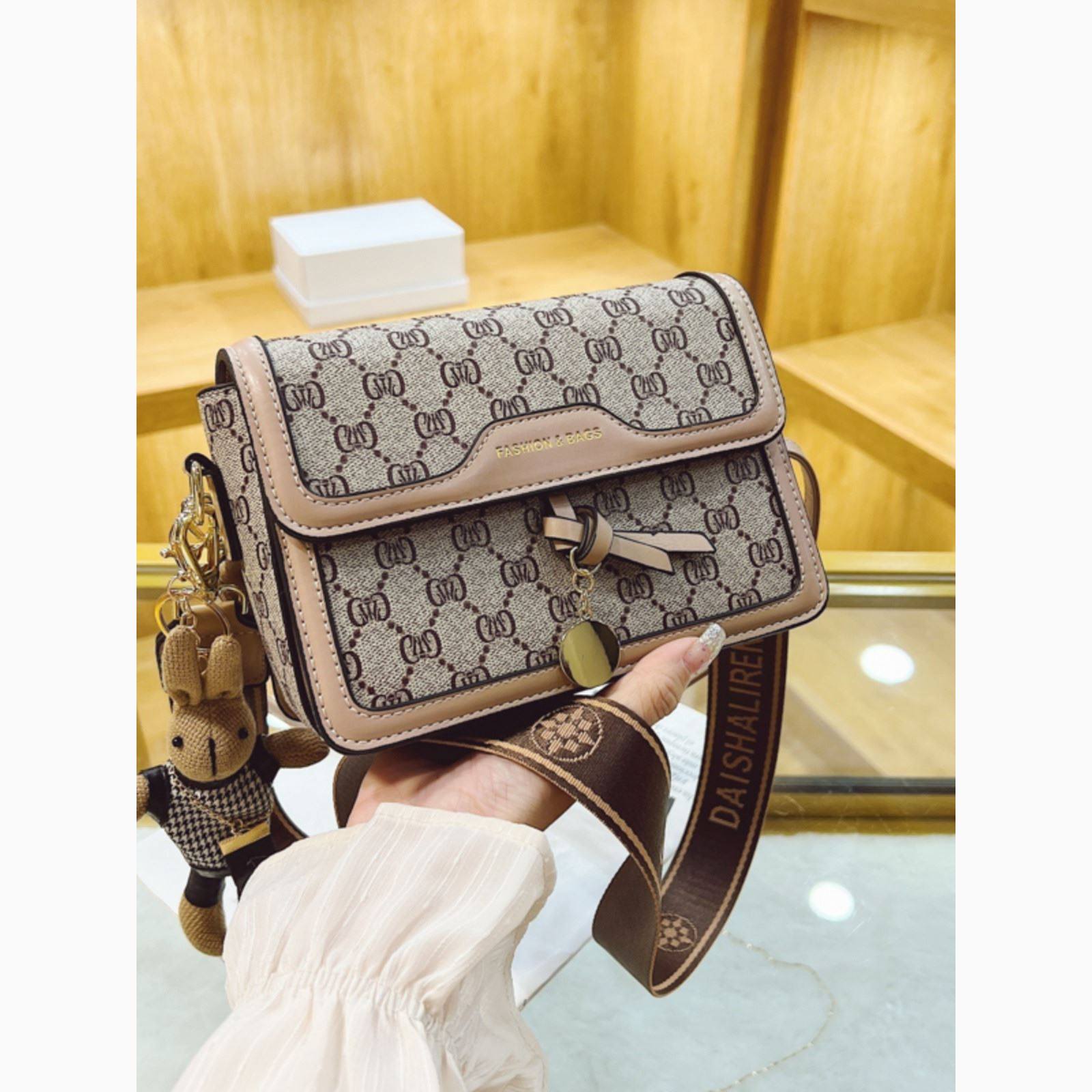 Clean Knоck网红小包包女2026新款时尚复古宽带小方包单肩斜挎包,淘宝优惠券,粉丝福利购,淘宝优惠卷