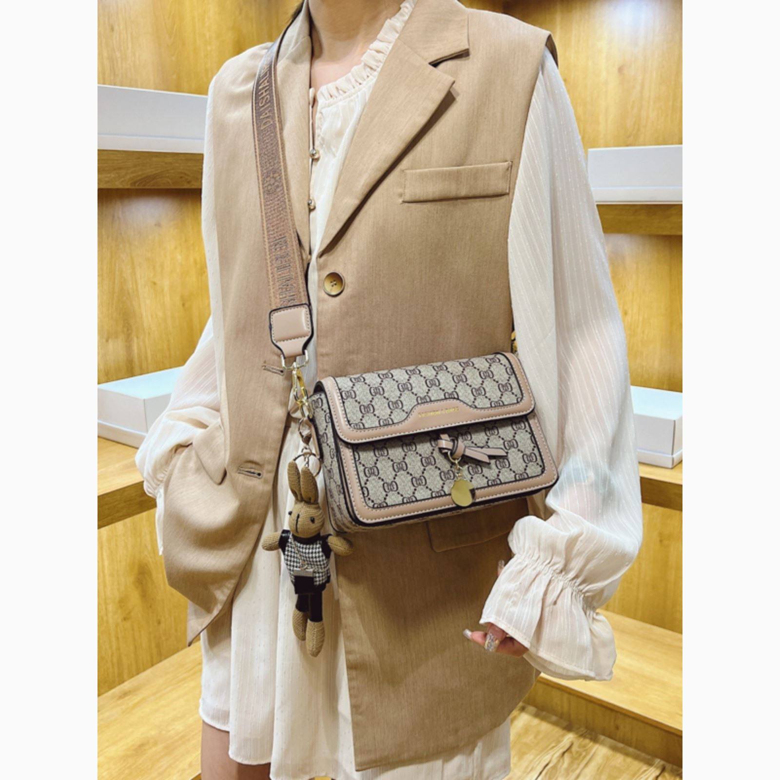 Clean Knоck网红小包包女2026新款时尚复古宽带小方包单肩斜挎包,淘宝优惠券,粉丝福利购,淘宝优惠卷