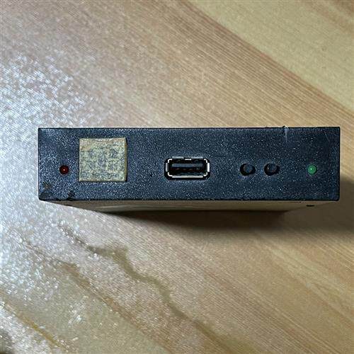 Brand new ABB floppy drive 3HAC041748-001 in stock. Actual photo taken, disassembled and packaged. Brand new. Negotiable price.