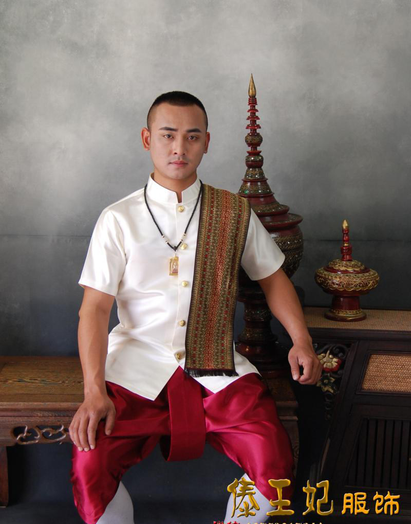 泰国传统民族服装男装立领短袖兜裆裤米白结婚影楼拍照写真服务员