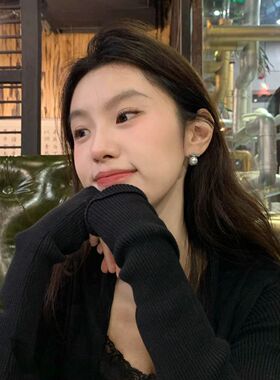 轻奢高级感灰色珍珠耳钉女2023新款爆款耳饰气质耳环小众设计感