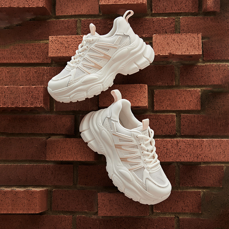  百丽时尚休闲鞋