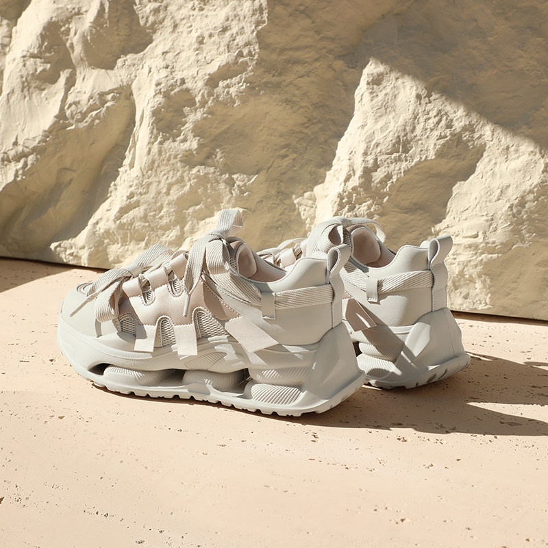  百丽时尚休闲鞋