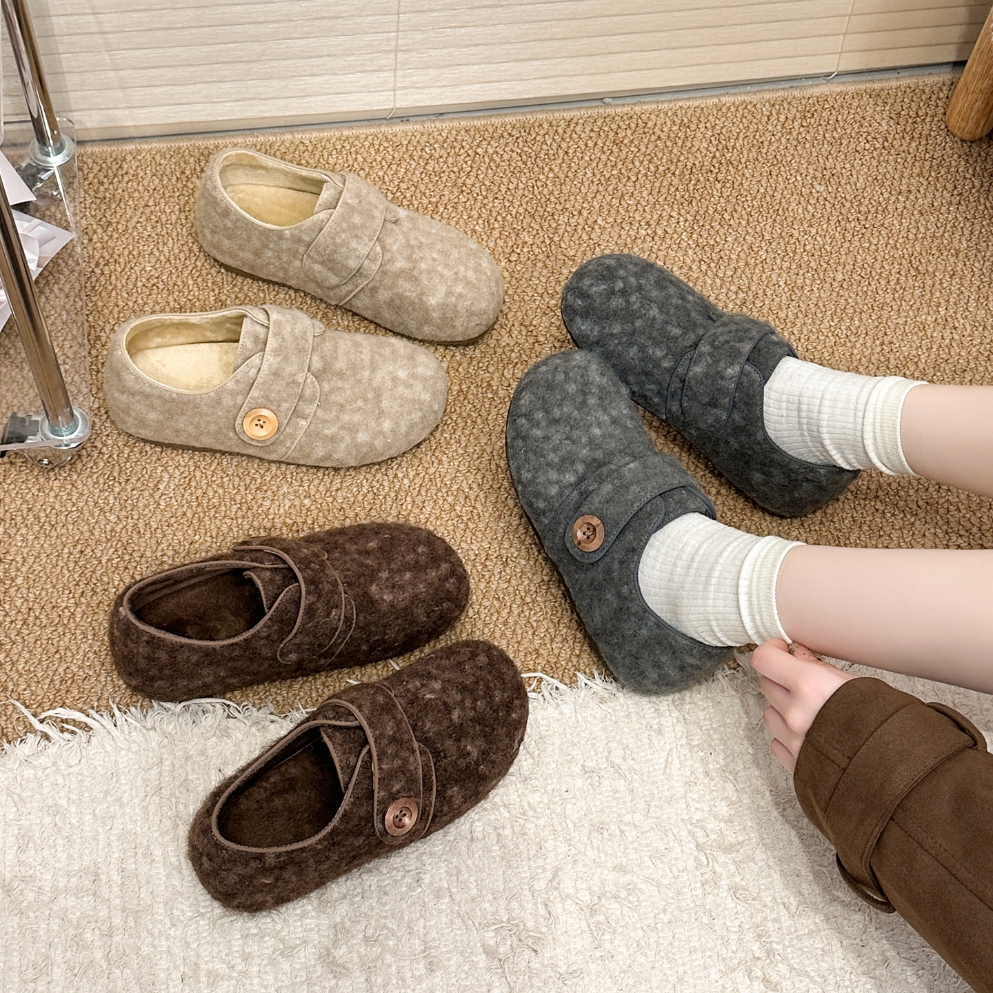 毛呢加绒保暖勃肯鞋女2025新款冬季内增高包头外穿棉拖鞋毛毛鞋子 - 图1