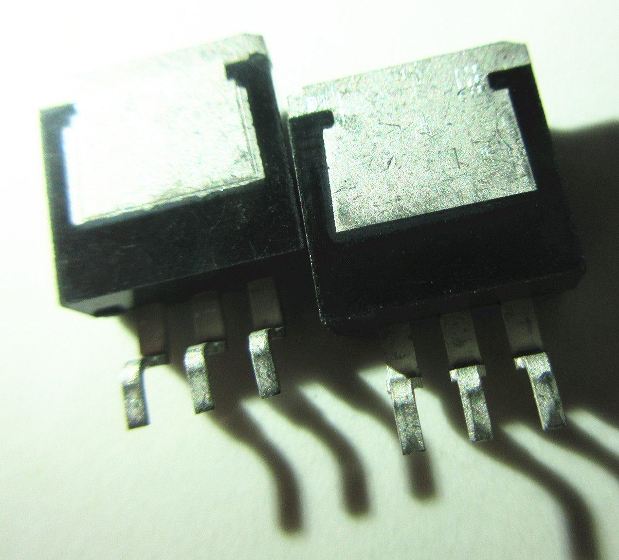 晟记稳压LM1086IS-5.0 LM1086-5 LM1086CS-3.3 LM1086IS-ADJ_虎窝淘