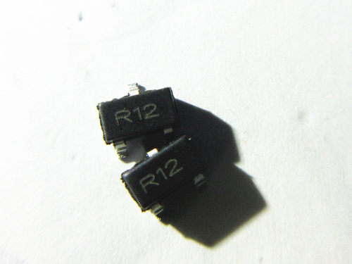 晟记 基准电压LM385M3X-2.5 LM385-2.5V 丝印R12 SOT-23 - 图1