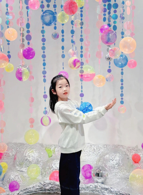 亮片星球挂吊饰屋顶拍照道具网红打卡点布置店铺装饰生日派对橱窗