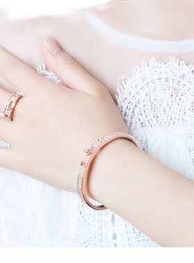 创意皮带戒指饰品气质圆圈手环微镶三色新款简约名星手镯