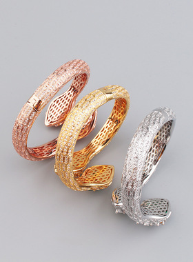 复古时尚蛇形头尾微镶绿石满钻铜镀金女式宴会饰品跨境