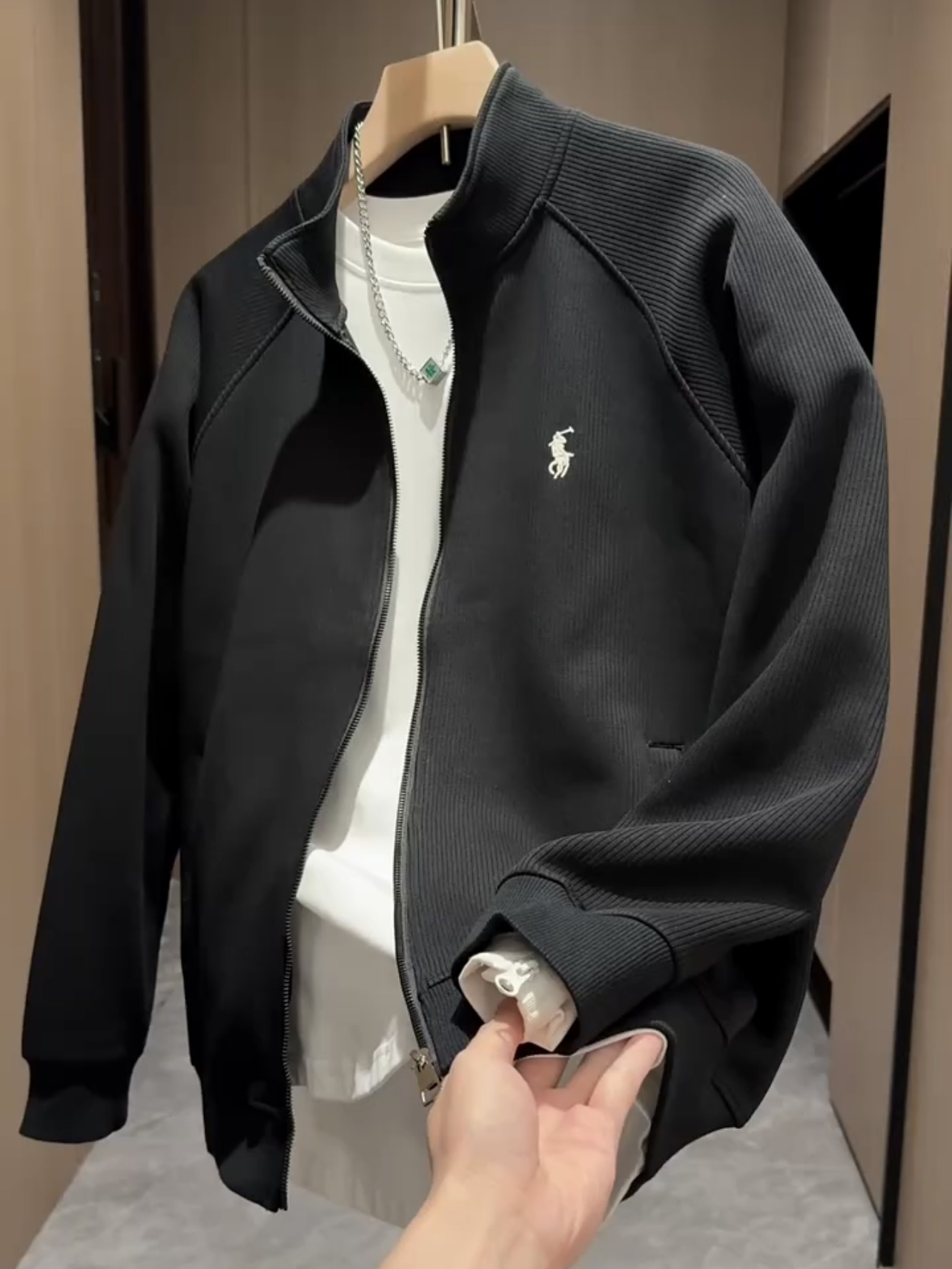 2025秋季新款男士立领外套潮流简约百搭运动休闲夹克针织开衫卫衣 - 图0