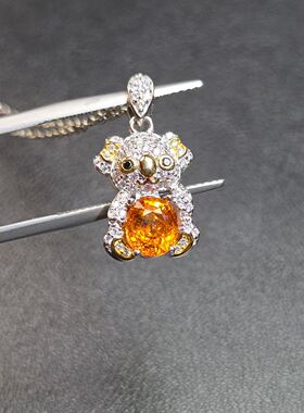 天然芬达石吊坠快乐小熊宝石重量1.33克拉尺寸5.6*6.2mm明橙色
