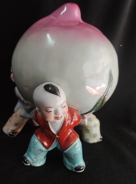 景德镇陶瓷老厂货手工制作粉彩雕塑三子蟠桃居家装饰摆件收藏热卖