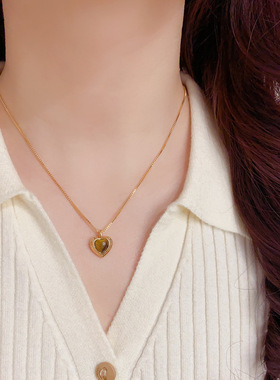 秋冬新款时尚简约金属虎眼石爱心项链女个性轻奢百搭设计感锁骨链