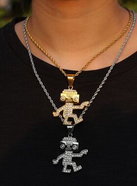 厂家直销钛钢嘻哈项链不褪色复古羊角骷髅大卫之星跳舞机器人合集