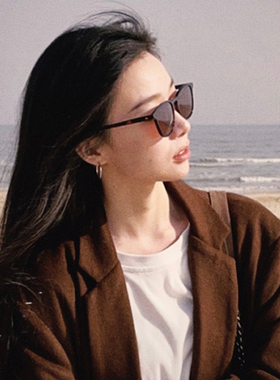 韩版墨镜女欧美猫眼凹造型