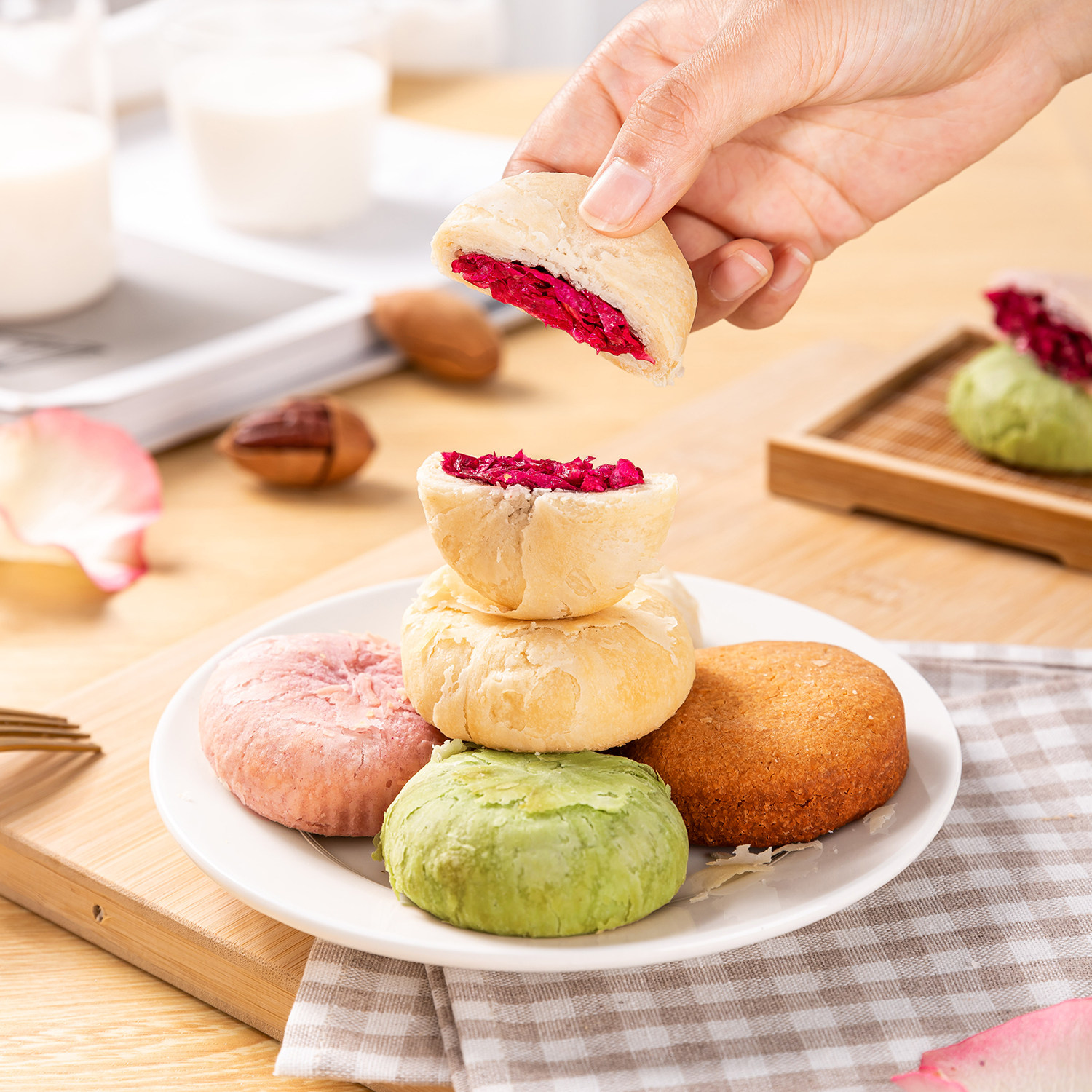 滇园0蔗糖鲜花饼480g礼盒装4味16枚玫瑰饼糕点心零食小吃年货送礼,淘宝优惠券,粉丝福利购,淘宝优惠卷