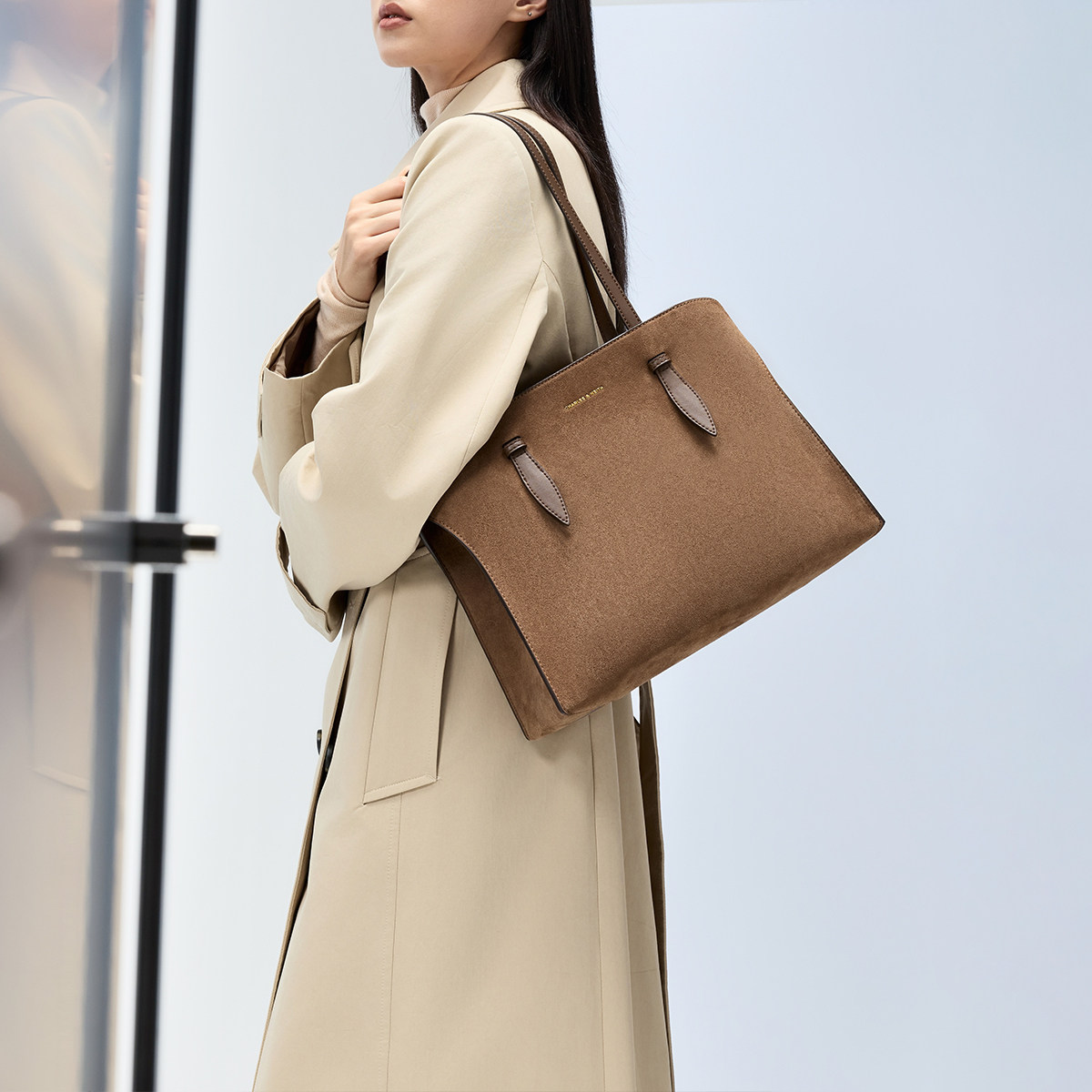 CHARLES&KEITH25冬新品CK2-30782735-1复古绒面大容量单肩托特包 - 图1