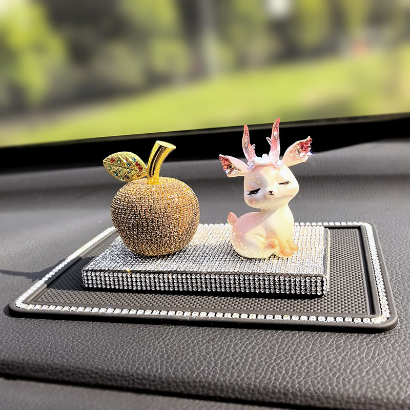 一路平安汽车装饰品摆件鹿苹果中控台新款车载车内饰用品精致女神,淘宝优惠券,粉丝福利购,淘宝优惠卷