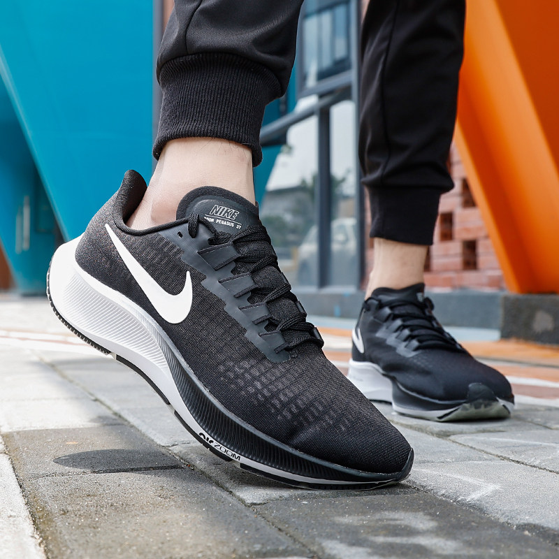 nike 2020秋季新品男子运动跑步鞋 锐豪运动户外跑步鞋