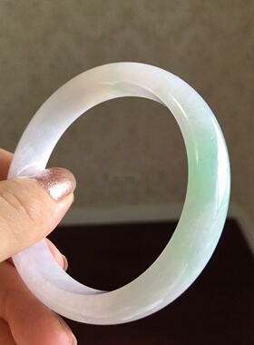 A货天然糯冰种细腻翡翠手镯