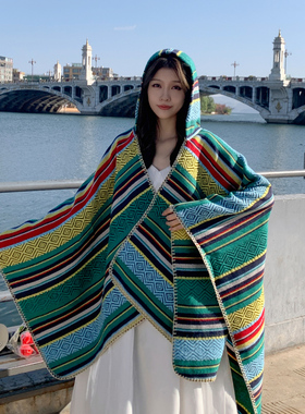 拼色条纹民族连帽斗篷披肩