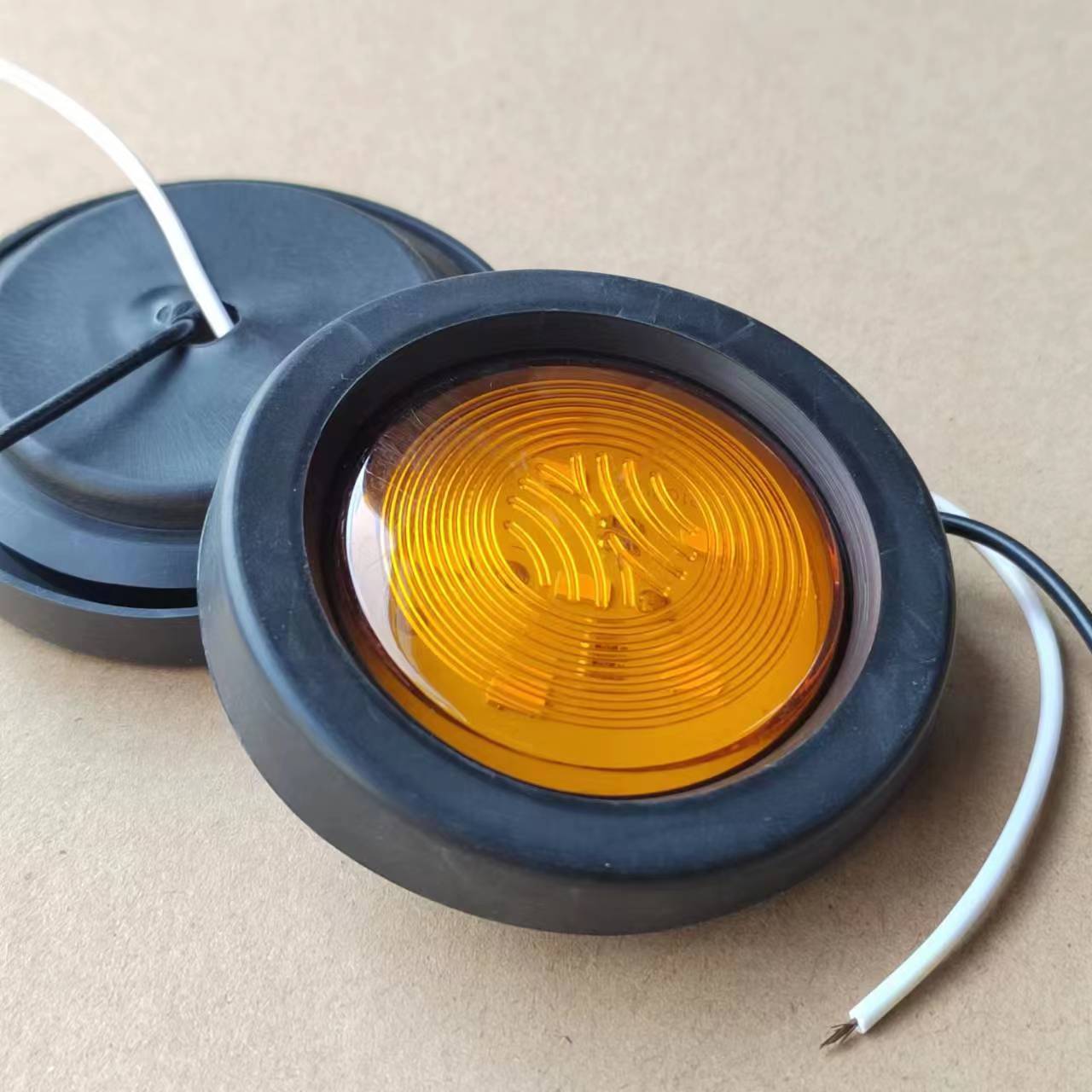 中集挂车示宽灯示高圆形角灯骨架栏板边灯2寸小圆灯货车集装箱24V - 图1