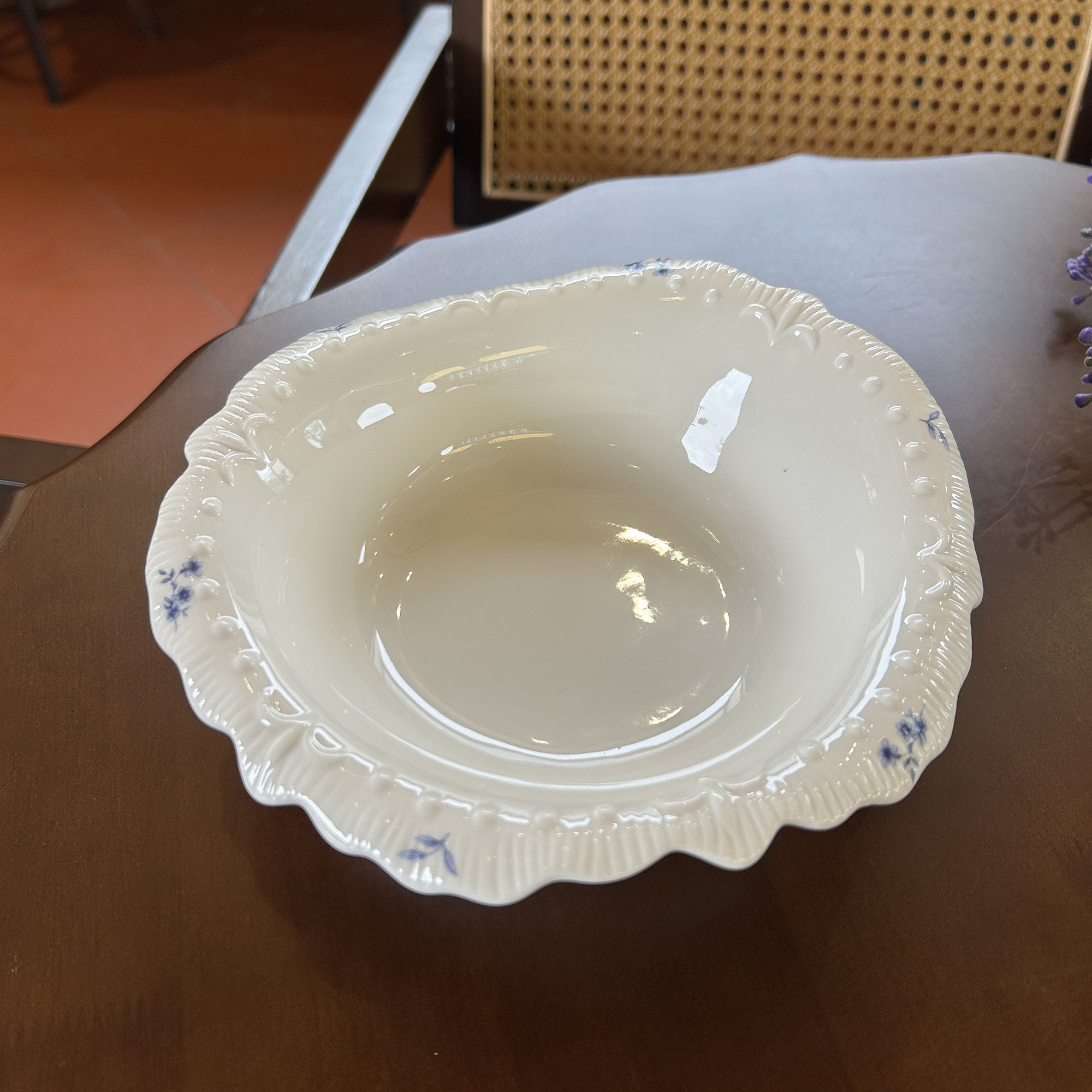 法式浮雕花边陶瓷餐具陶瓷盘餐盘甜品碗果盘不规则餐盘碎花碗套装