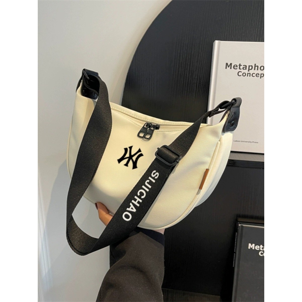 Yankees shoulder crossbody bag