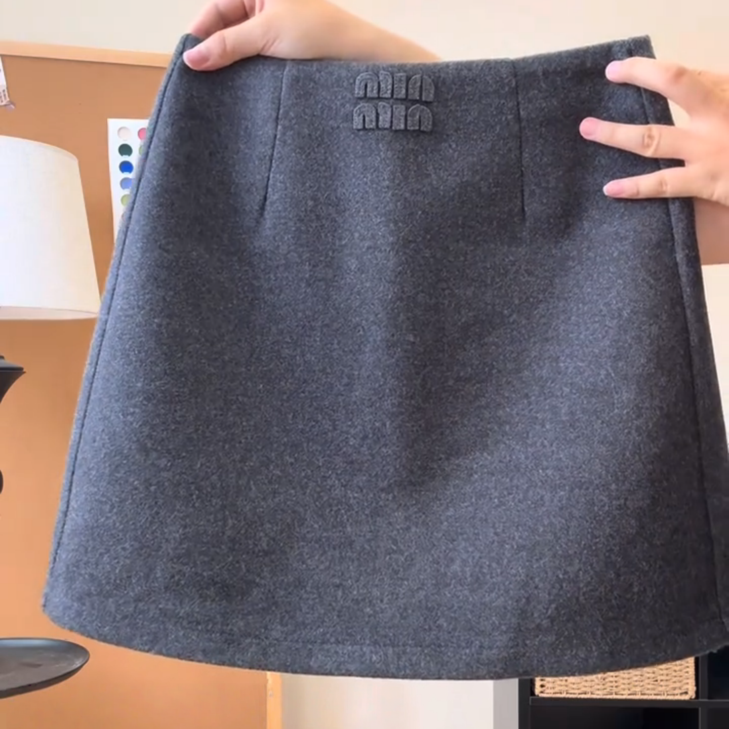 纯色高级感刺绣半身裙大码胖mm新款高腰修身显瘦休闲通勤A字短裙,淘宝优惠券,粉丝福利购,淘宝优惠卷