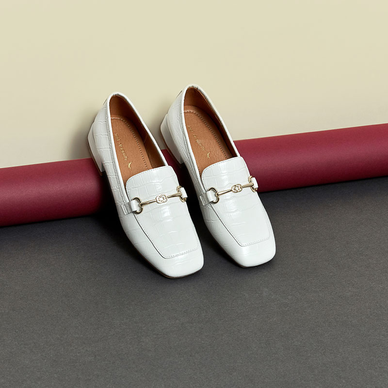 红蜻蜓女鞋官方旗舰店红蜻蜓单鞋女 年秋季新款真皮英伦风小皮鞋女粗跟百搭乐福鞋1