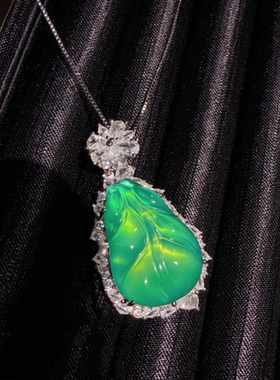 珠宝巴西绿玉髓玛瑙金枝玉叶宝石项链新中式马料白玉髓树叶毛衣链