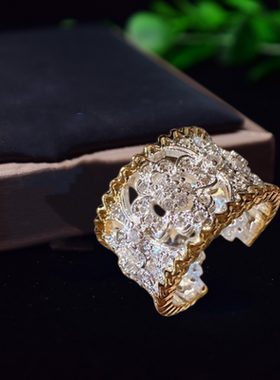 彗星蜂巢花朵宝石戒指 织纹雕金 镀18K金 花朵十字架锆石戒指