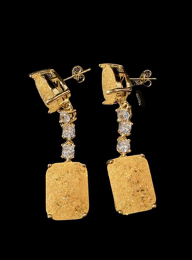 凤仪万千孔雀绿花环宝石戒指 苏富比 镀18K金 鸡油黄水滴锆石耳环