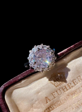 法拉赫皇冠宝石戒指 富婆的快乐 镀18K金 大克拉爱心锆石戒指组合